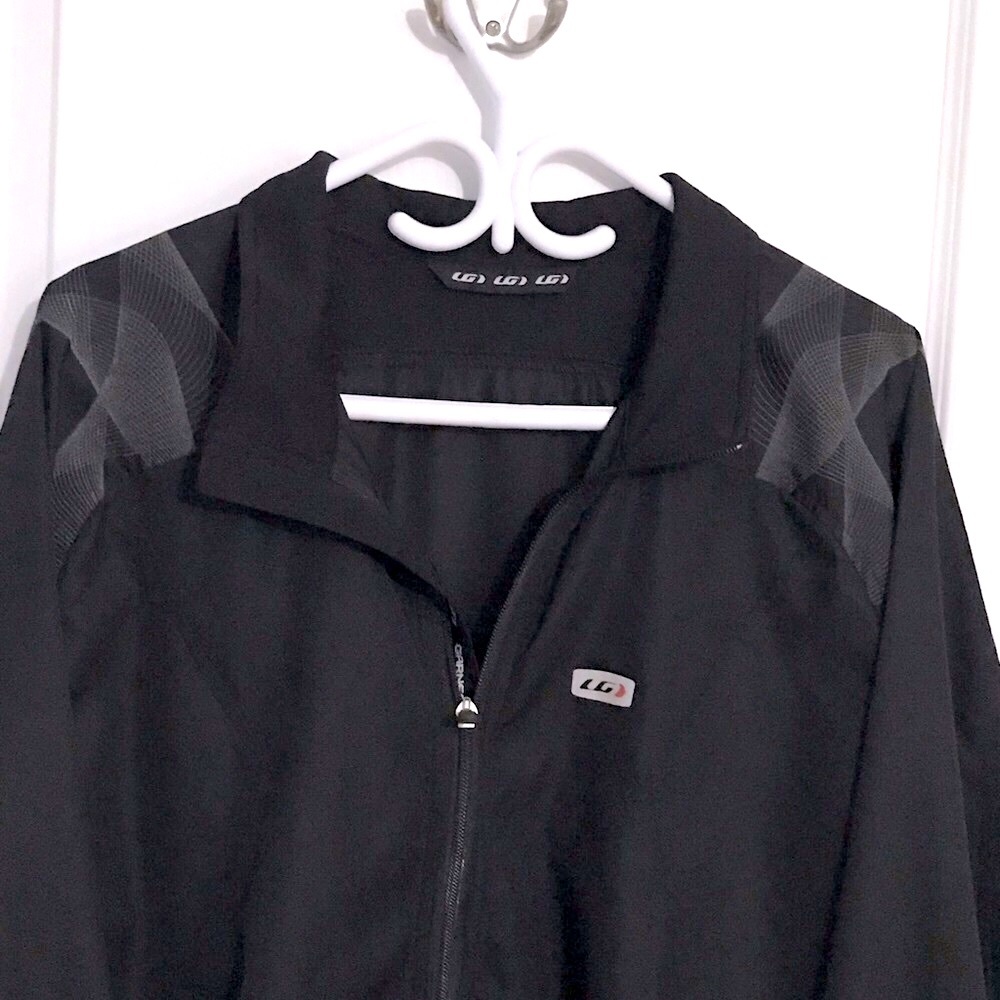 Louis Garneau, lightweight, running/cycling /walking light shell jacket. - Picture 2 of 7